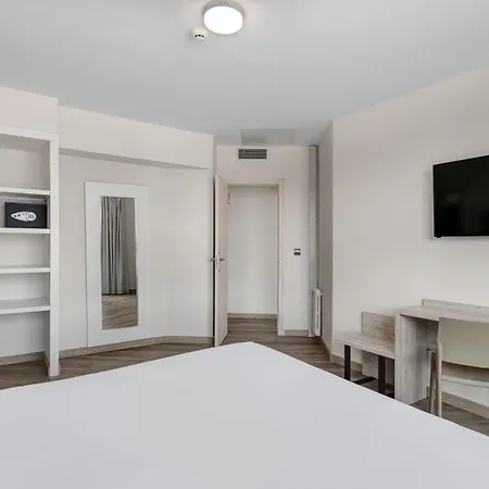 B&B Hotel Vigo 3*
