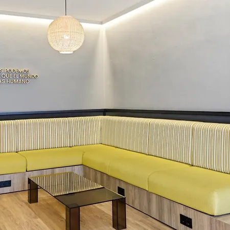 B&B Hotel Vigo Виго