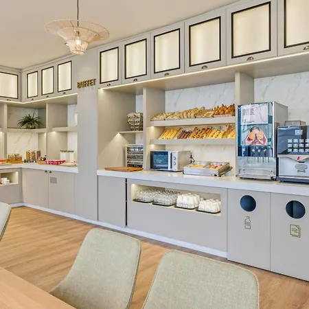 Отель B&B Hotel Vigo