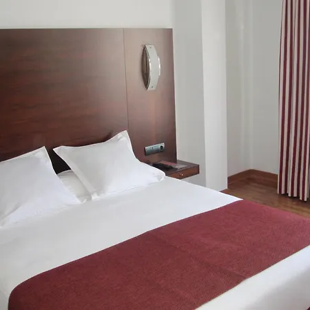 فندق مبيت وإفطار 3*
