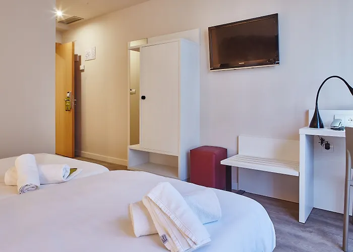 B&B Hotel Vigo Отель 3*