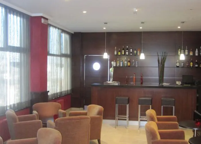 Отель B&B Hotel Vigo Виго