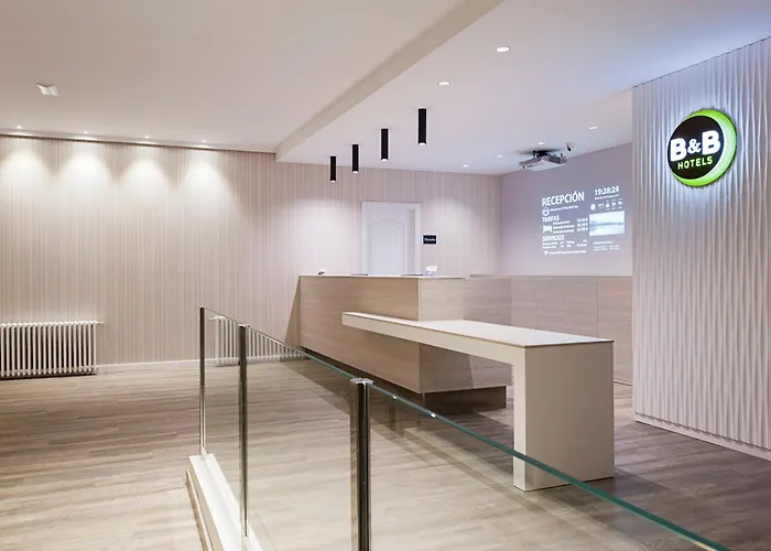 Отель B&B Hotel Vigo