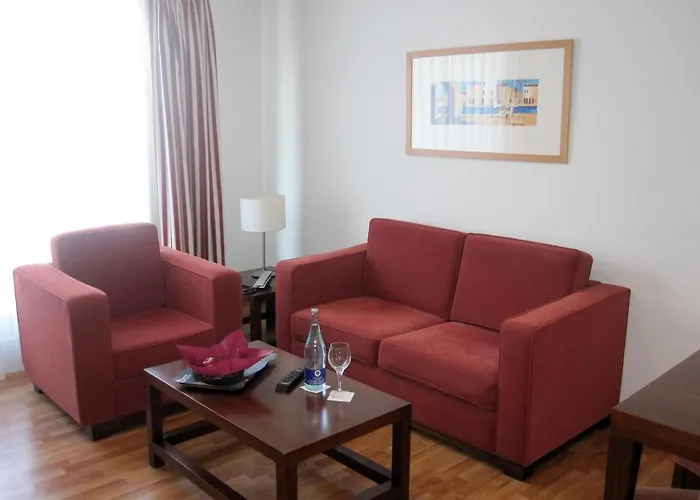 B&B Hotel Vigo Отель