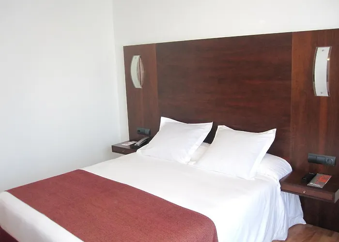 Отель B&B Hotel Vigo 3*